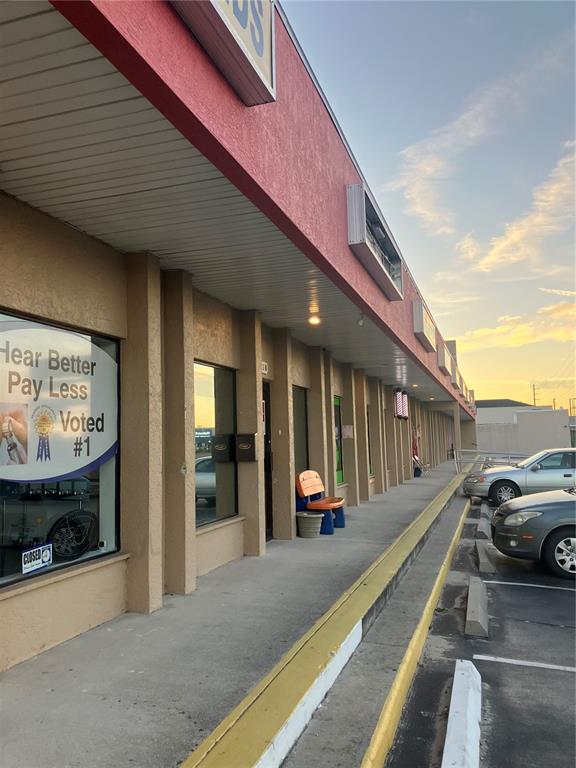 2221 TAMIAMI TRAIL UNIT B