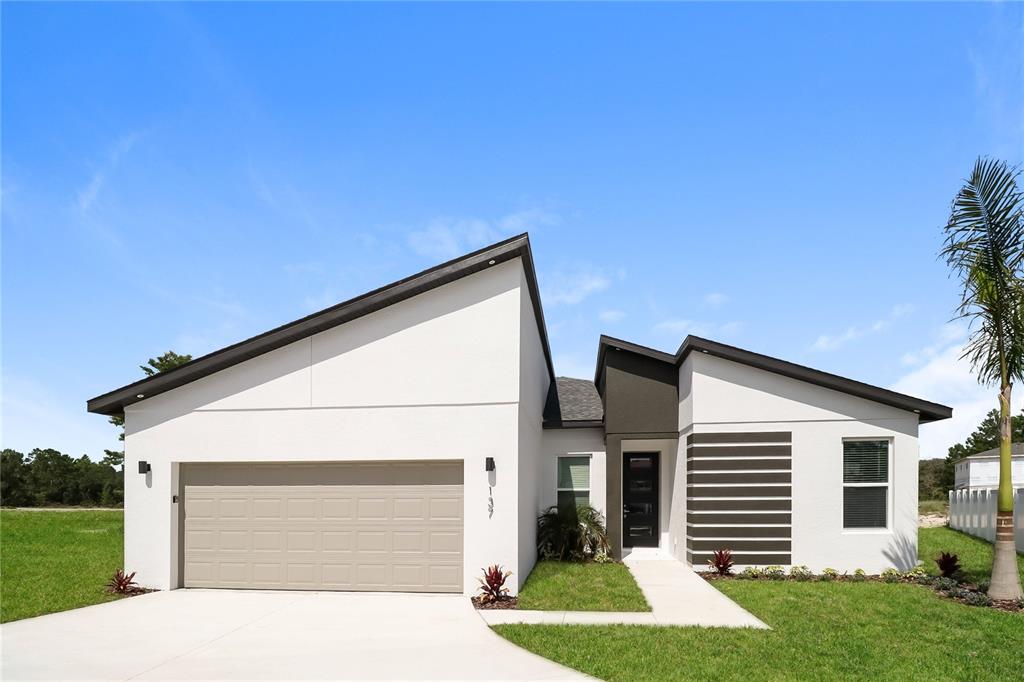 137 ZINNIA LANE W