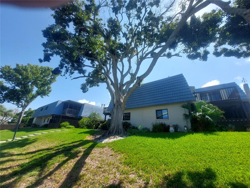 9446 TRADEWINDS AVENUE, SEMINOLE, FL — photo 2 of 30