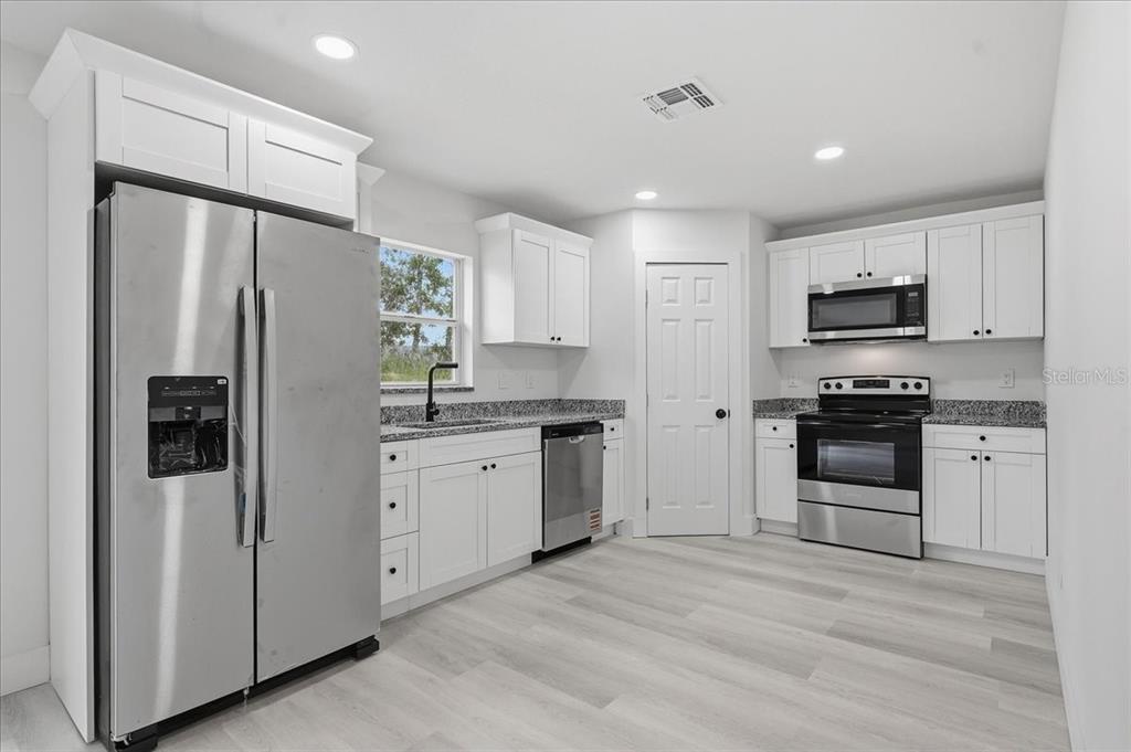 12493 KILLIAN STREET, SPRING HILL, FL — photo 4 of 24