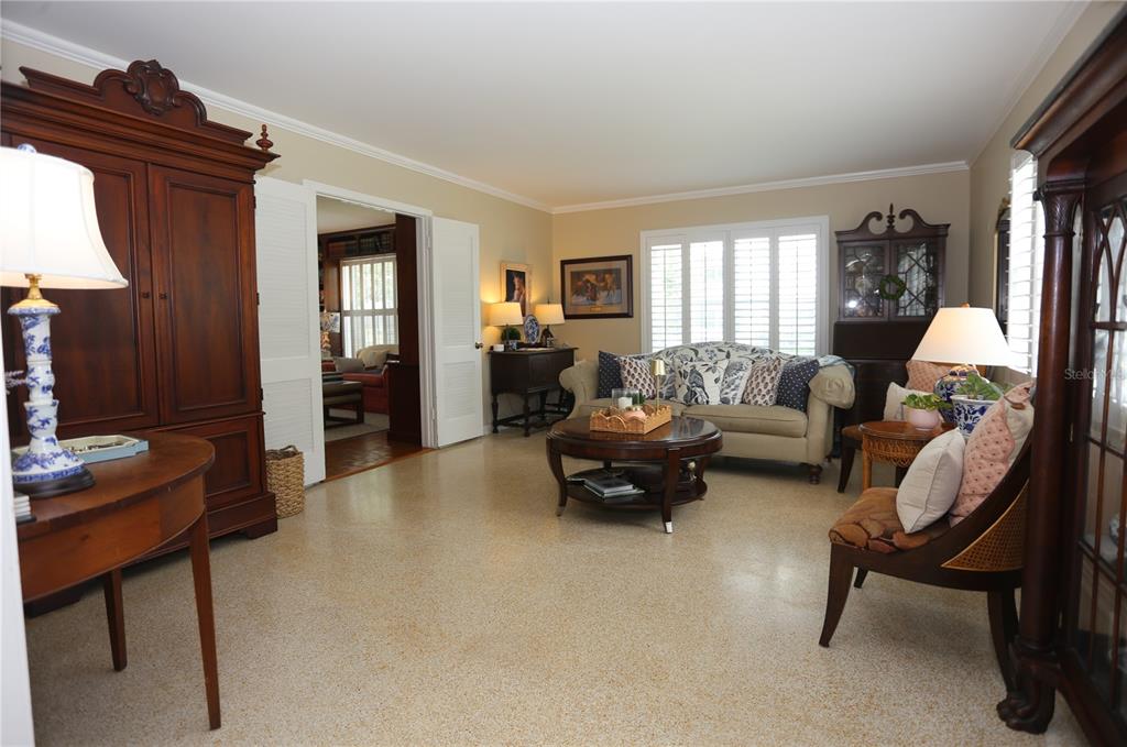 4414 W WATROUS AVENUE, TAMPA, FL — photo 4 of 11