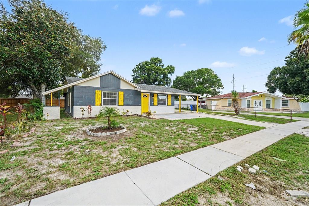 8503 FISH LAKE ROAD, TAMPA, FL — photo 2 of 30