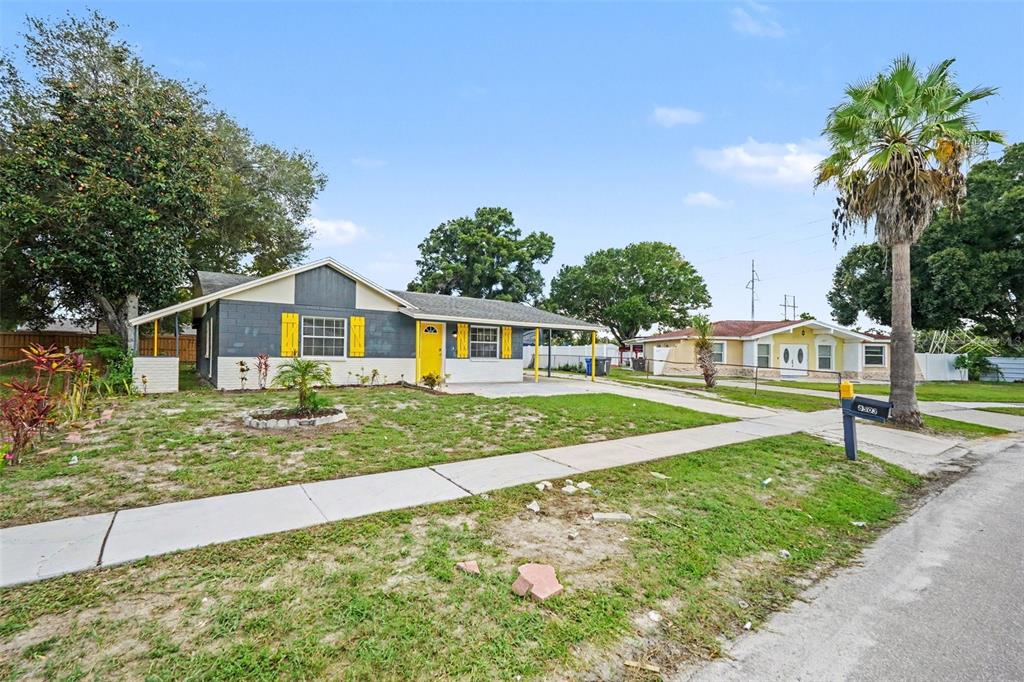 8503 FISH LAKE ROAD, TAMPA, FL — photo 4 of 30