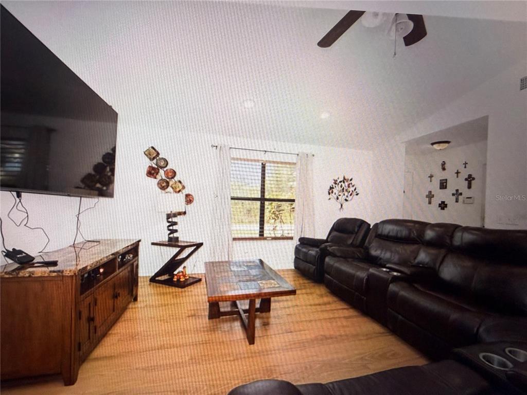 3189 SAINT JAMES AVENUE, DELTONA, FL — photo 2 of 19
