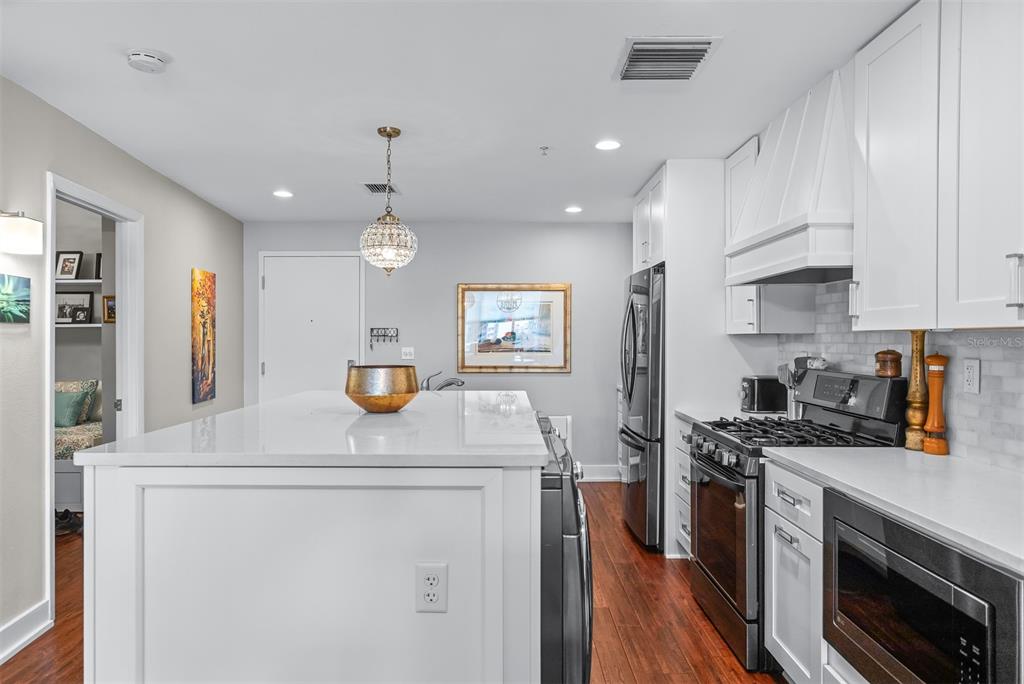 1208 E KENNEDY BOULEVARD UNIT 518, TAMPA, FL — photo 3 of 30