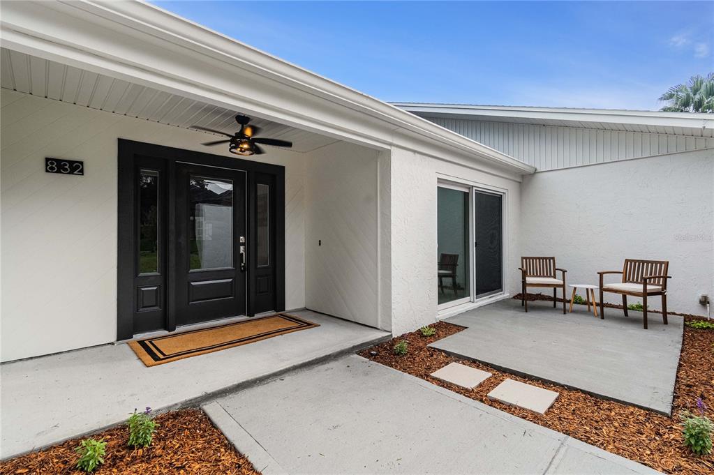 832 BROOKWOOD DRIVE, LAKELAND, FL — photo 4 of 33