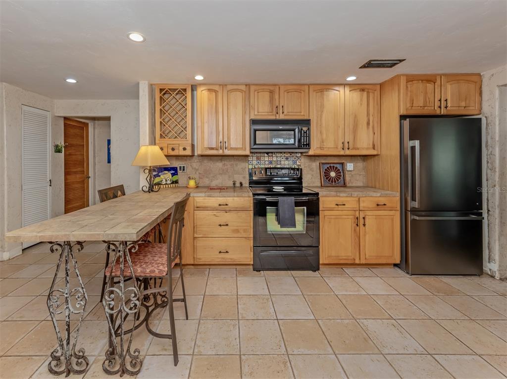 990 FLORENCE STREET, NOKOMIS, FL — photo 3 of 30