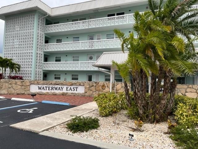 325 N CAUSEWAY UNIT D205