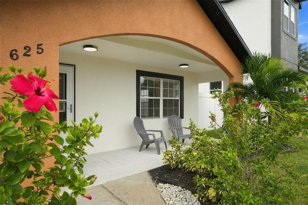 625 FOLSOM STREET S, ST PETERSBURG, FL — photo 4 of 36