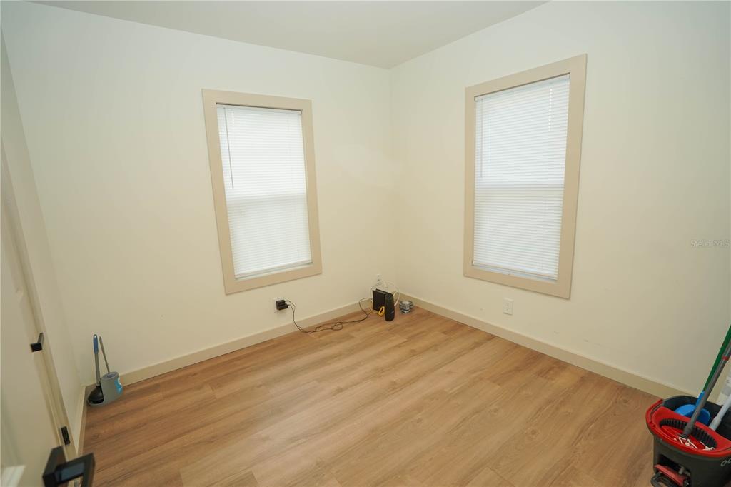 535 14TH AVENUE S UNIT 3, ST PETERSBURG, FL — photo 5 of 9