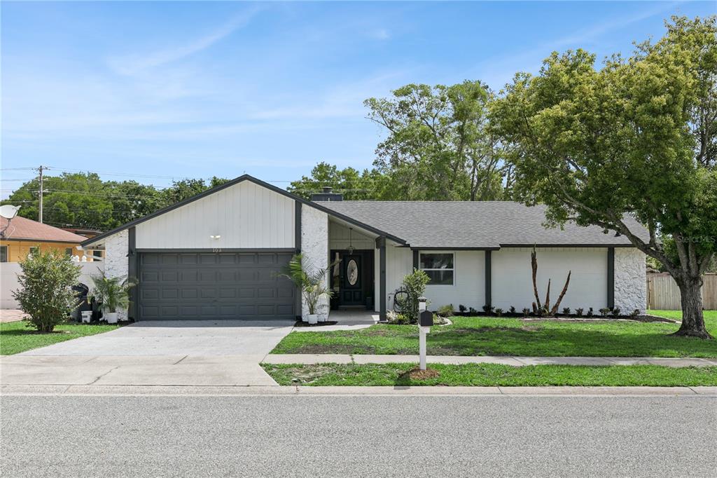 103 SPANISH OAK LANE