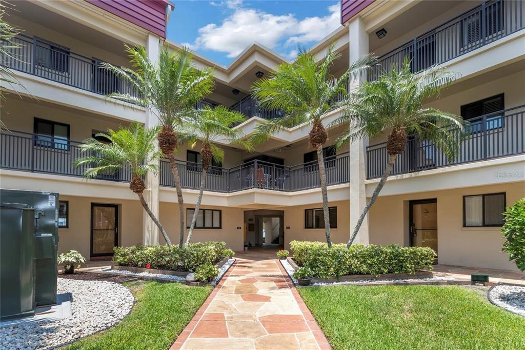 895 S GULFVIEW BOULEVARD UNIT 202