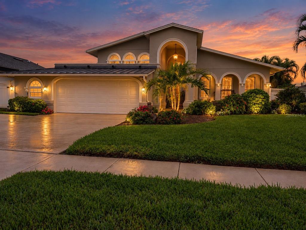 707 SNUG ISLAND, CLEARWATER BEACH, FL — photo 2 of 85