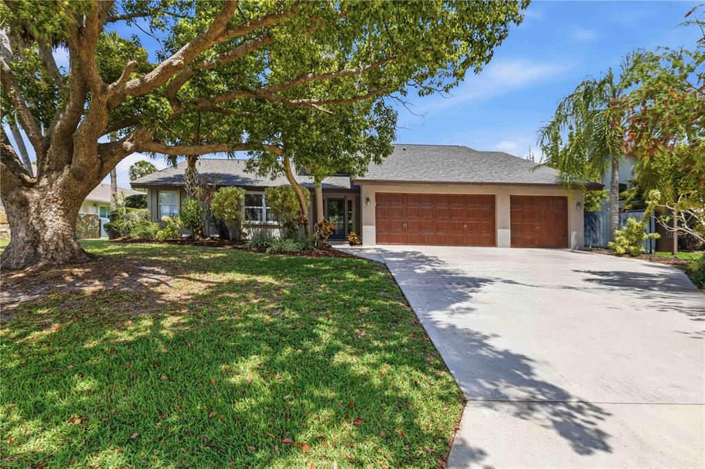 3953 PRAIRIE DUNES DRIVE