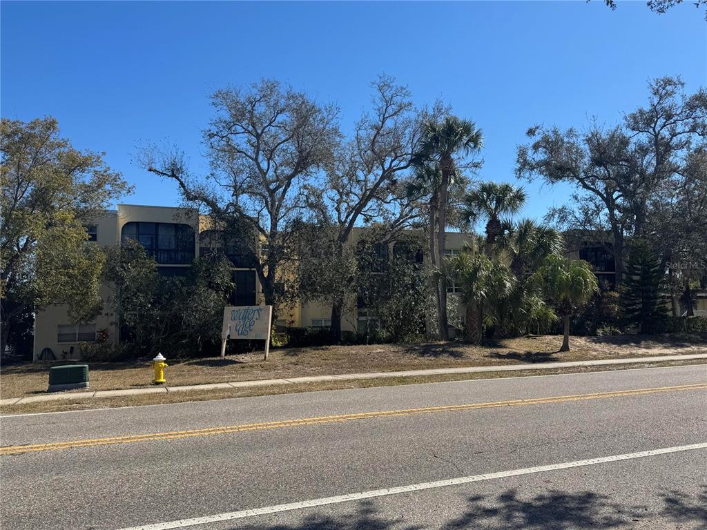 11485 OAKHURST ROAD UNIT -211