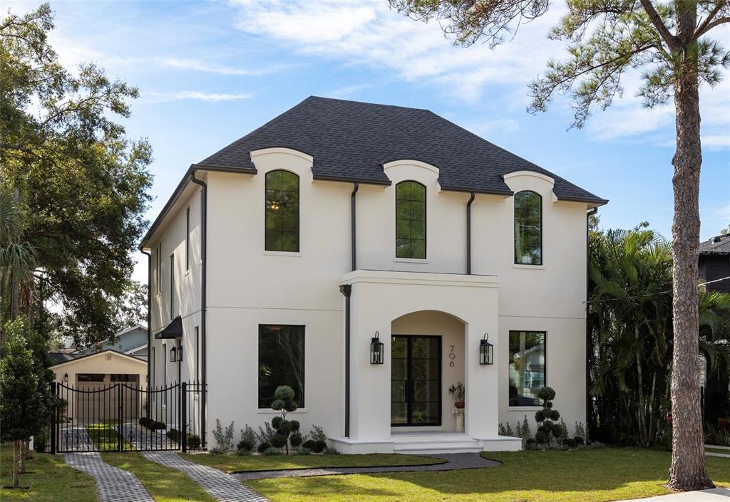 706 W AMELIA AVENUE