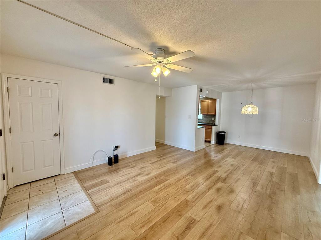1960 UNION STREET UNIT 41, CLEARWATER, FL — photo 4 of 28