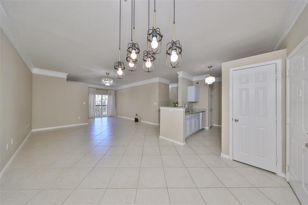 4323 BAYSIDE VILLAGE DRIVE UNIT 219, TAMPA, FL — photo 5 of 25