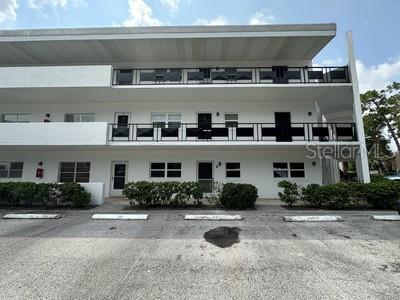 100 EL CAMINO DR UNIT 104
