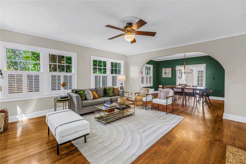 229 18TH AVENUE NE, ST PETERSBURG, FL — photo 3 of 30