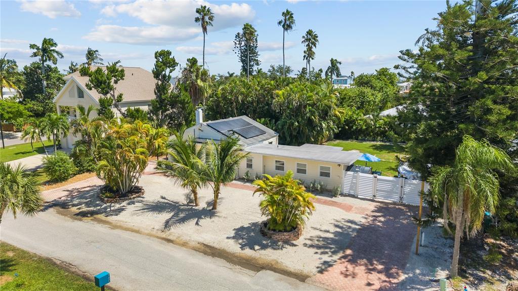 760 LONGBOAT COURT