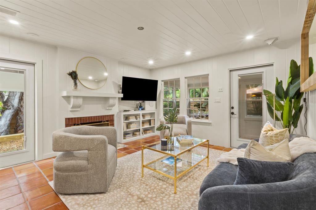 760 LONGBOAT COURT, LONGBOAT KEY, FL — photo 4 of 34