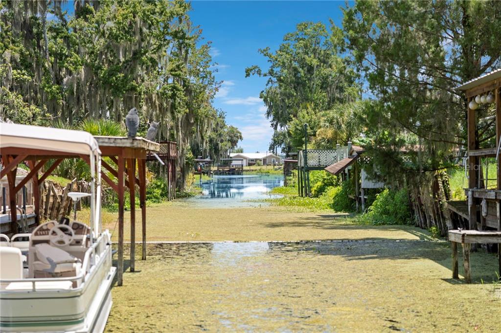 1351 CR 482N, LAKE PANASOFFKEE, FL — photo 3 of 30