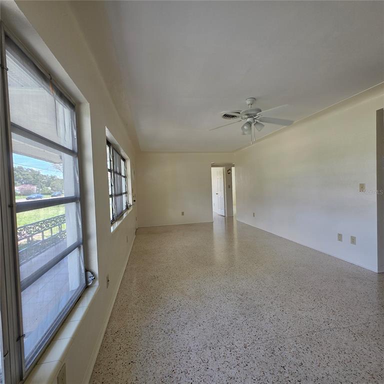 4014 22ND AVENUE N, ST PETERSBURG, FL — photo 4 of 20