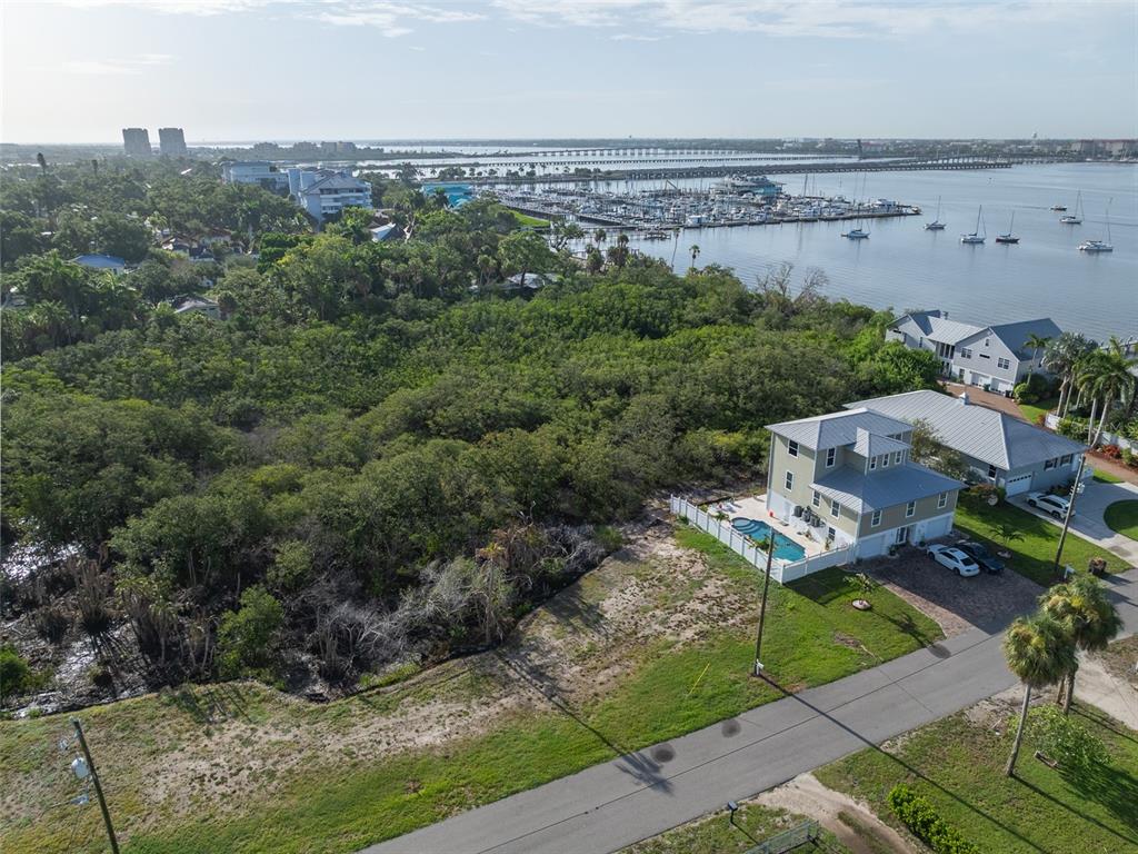 13TH AVENUE W, PALMETTO, FL — photo 4 of 22