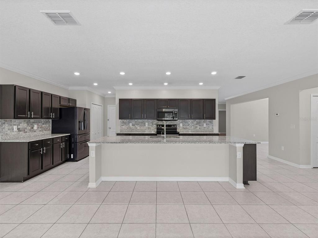 6337 NODOC ROAD, SPRING HILL, FL — photo 4 of 59
