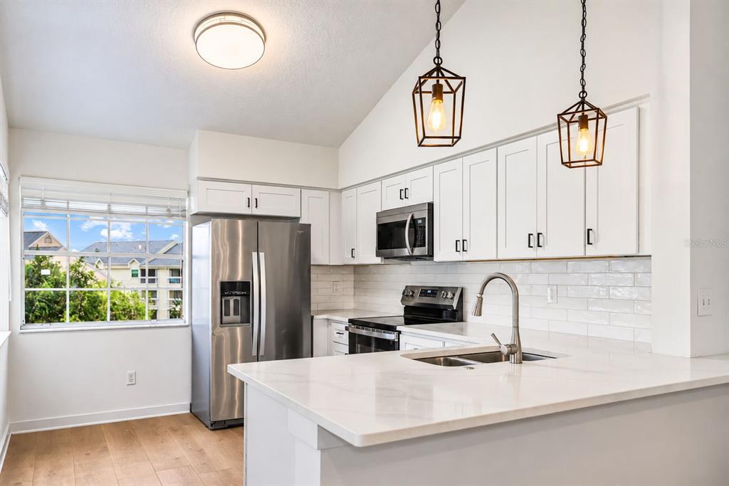 6924 STONES THROW CIRCLE N UNIT 8307, ST PETERSBURG, FL — photo 2 of 30