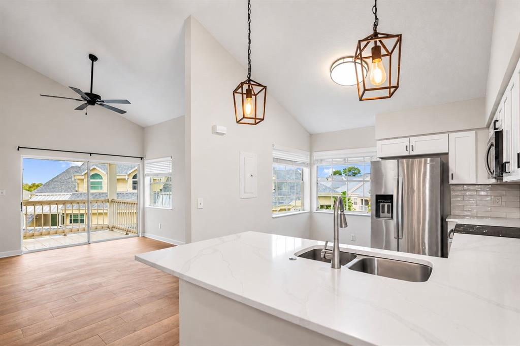 6924 STONES THROW CIRCLE N UNIT 8307, ST PETERSBURG, FL — photo 3 of 30
