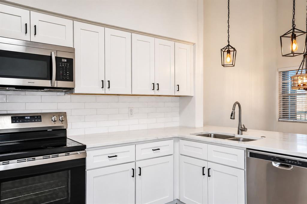 6924 STONES THROW CIRCLE N UNIT 8307, ST PETERSBURG, FL — photo 4 of 30