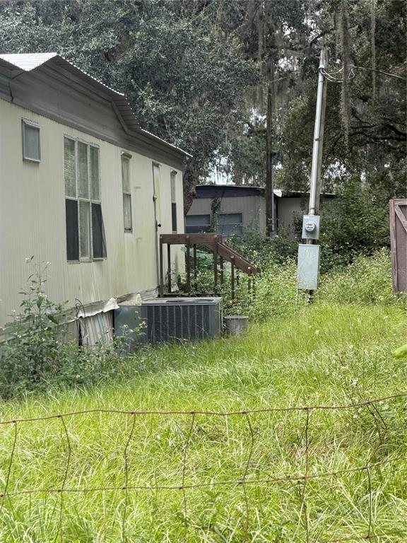 205 LITTLE STAR ROAD, HAWTHORNE, FL — photo 3 of 5