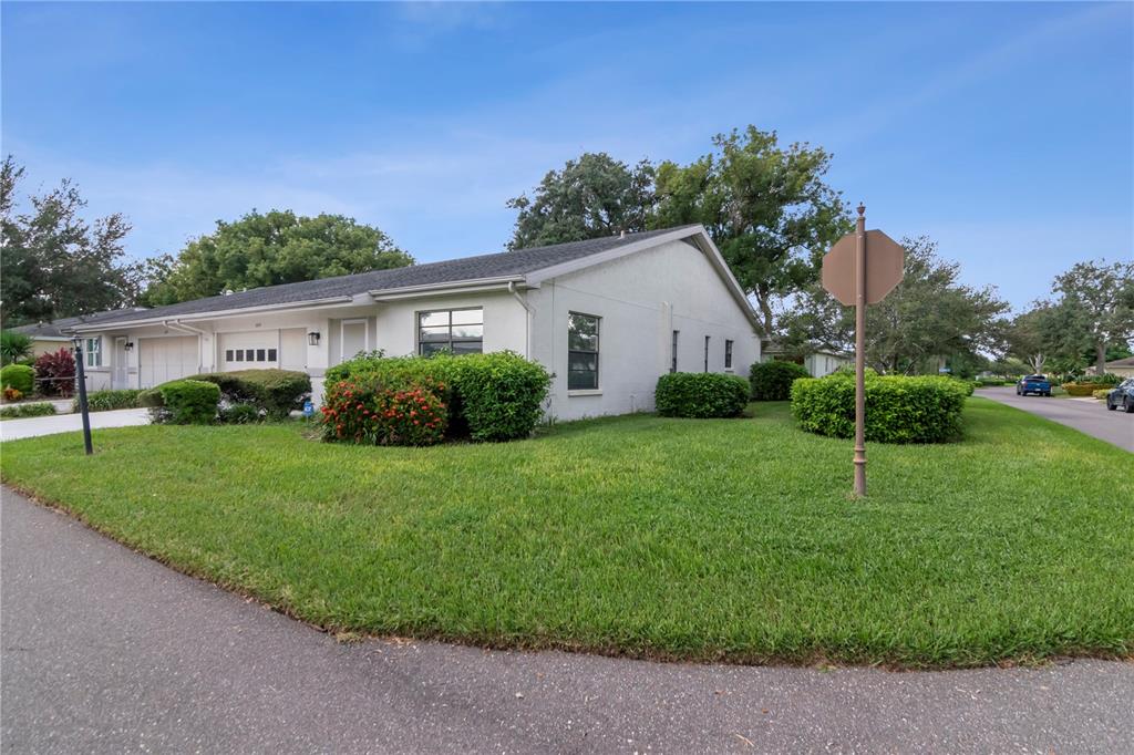 2630 LANCASTER DRIVE, SUN CITY CENTER, FL — photo 4 of 30