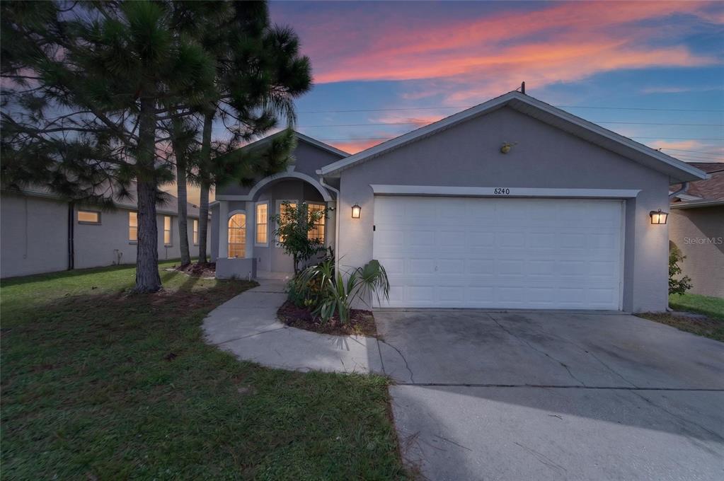 8240 NATIONAL DRIVE, PORT RICHEY, FL — photo 4 of 30