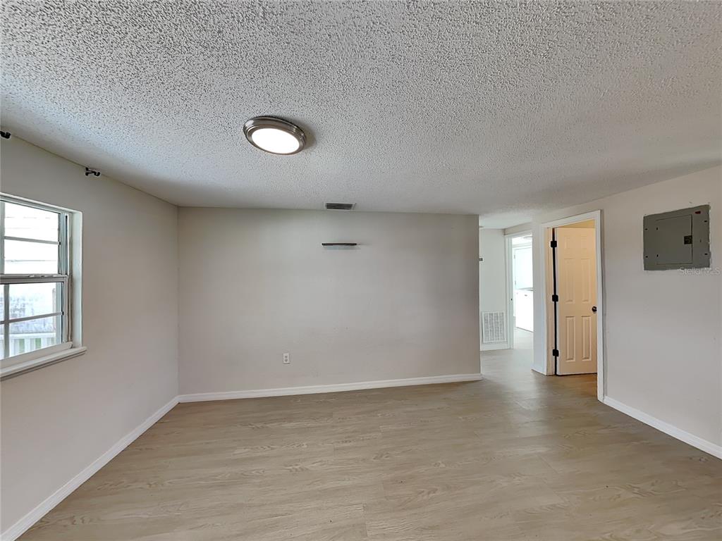 502 DUNBAR AVENUE, WINTER GARDEN, FL — photo 3 of 13