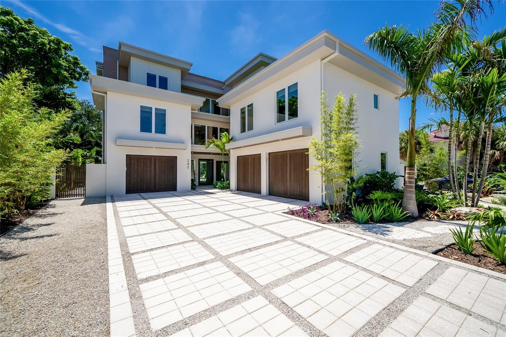 242 LAKEVIEW DRIVE, ANNA MARIA, FL — photo 4 of 30