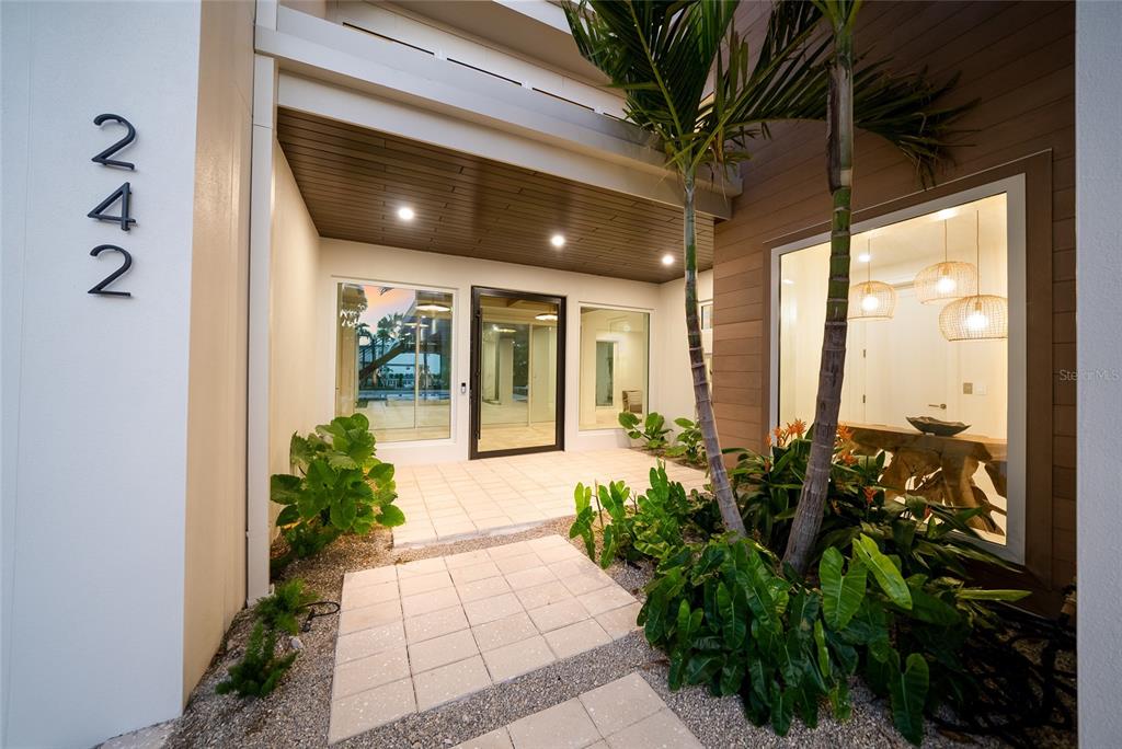 242 LAKEVIEW DRIVE, ANNA MARIA, FL — photo 5 of 30