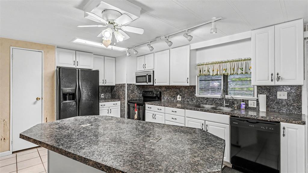 1610 REYNOLDS ROAD UNIT 128, LAKELAND, FL — photo 5 of 43