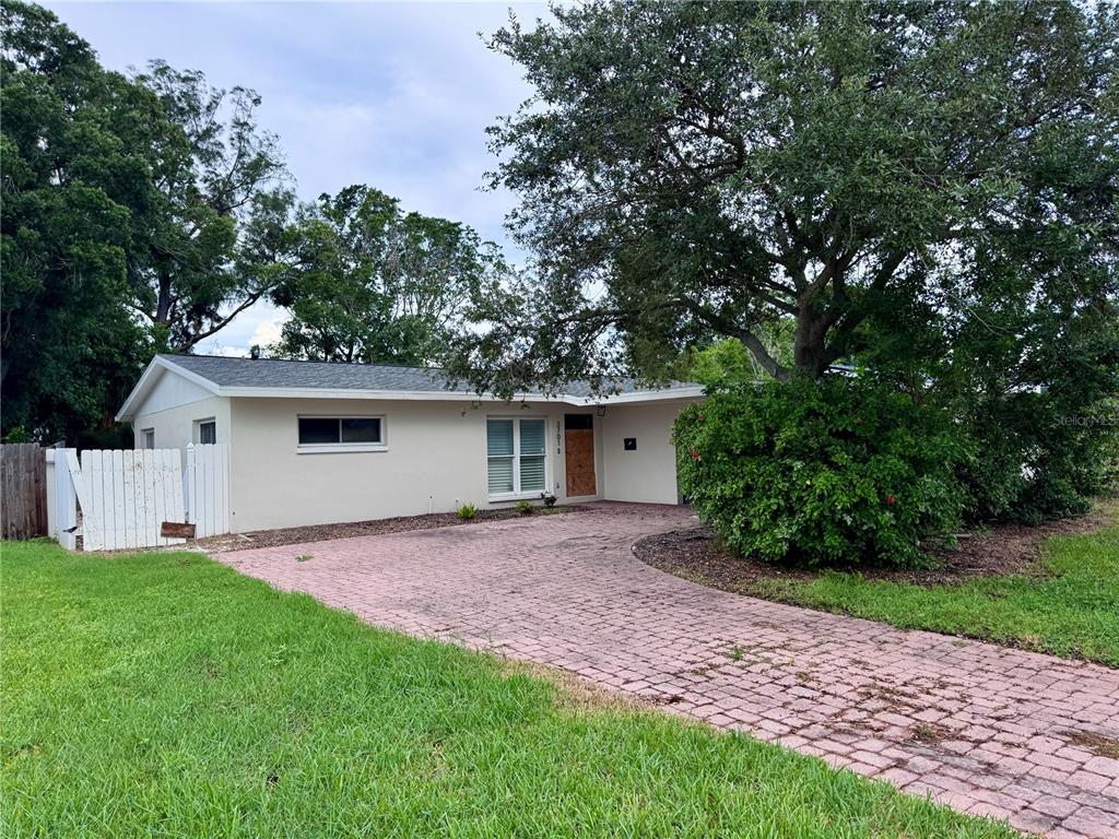 3701 SHORE ACRES BOULEVARD NE, ST PETERSBURG, FL — photo 2 of 30