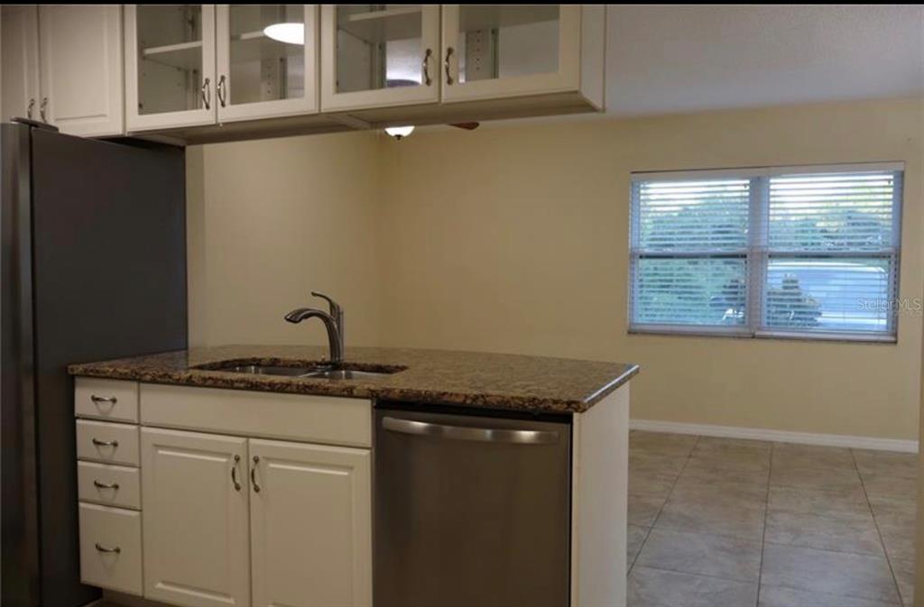 1009 SUMNER BLVD BOULEVARD Unit B, SAFETY HARBOR, FL — photo 2 of 16