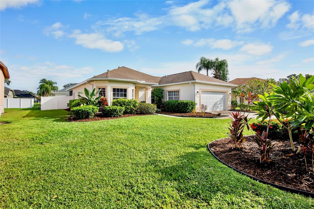 7303 52ND TERRACE E, BRADENTON, FL — photo 2 of 29