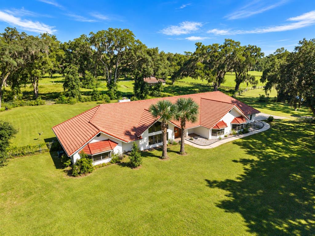 553 NE 205TH AVENUE, WILLISTON, FL — photo 2 of 30