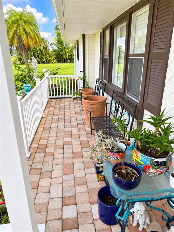 2727 NE 4TH PLACE, CAPE CORAL, FL — photo 2 of 30
