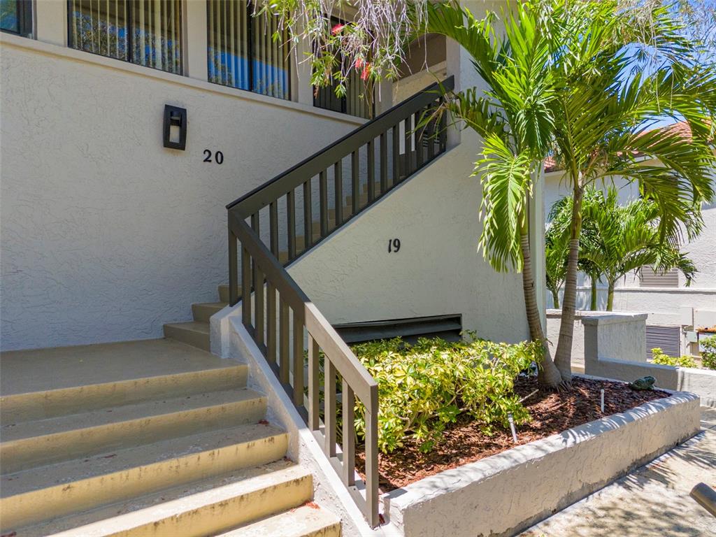 1801 MARINER DRIVE UNIT 20, TARPON SPRINGS, FL — photo 2 of 30