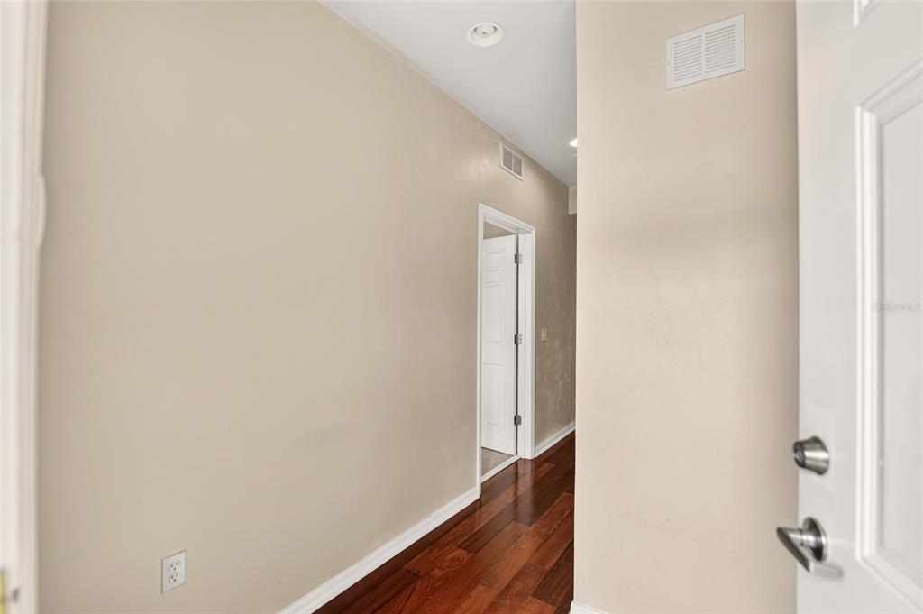 1567 NW 29TH ROAD UNIT 3, GAINESVILLE, FL — photo 3 of 30