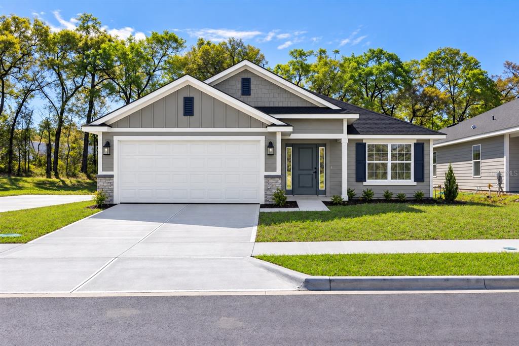 213 SW BELLFLOWER DRIVE