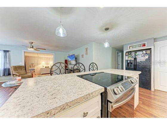 921 FAITH CIRCLE E UNIT 40, BRADENTON, FL — photo 4 of 30