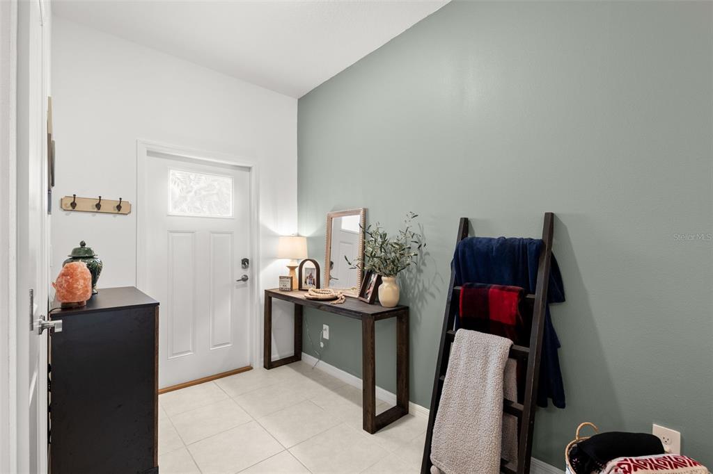 10324 TRUMPET HONEYSUCKLE WAY, SAN ANTONIO, FL — photo 3 of 30